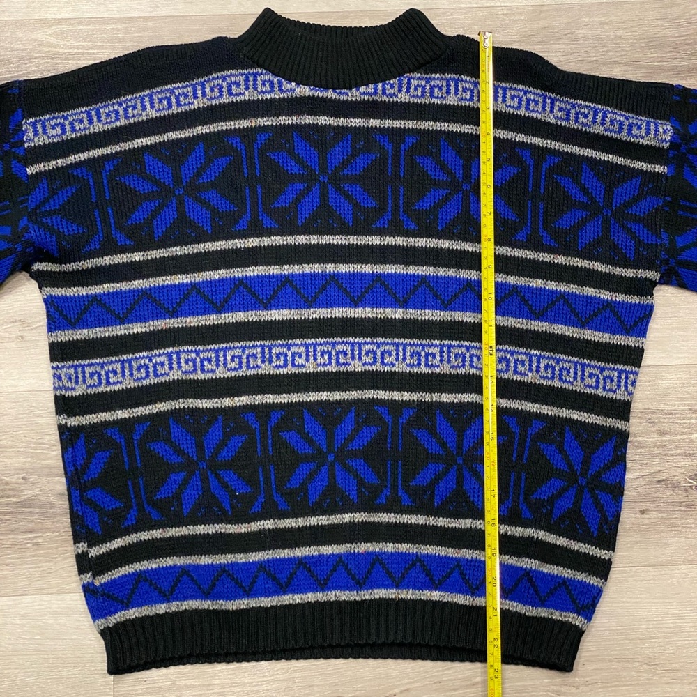 Vintage EL MAR California Black Blue Gray Ornate Mock Neck Sweater Size: Medium - Picture 3 of 6